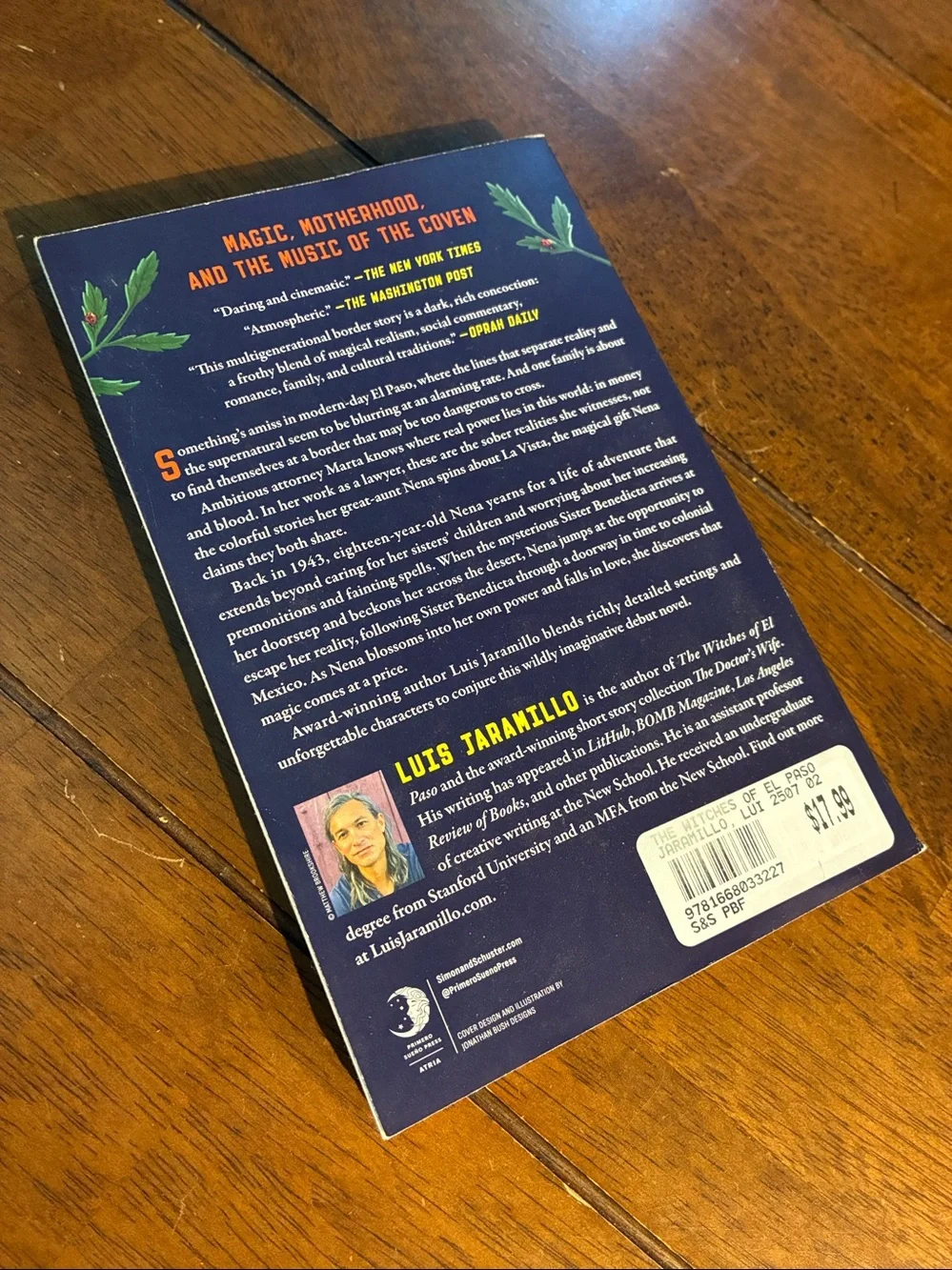 The Witches of El Paso by Luis Jaramillo paperback novel book  📕